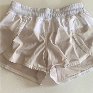 Lululemon Shorts, white & cream, size 6